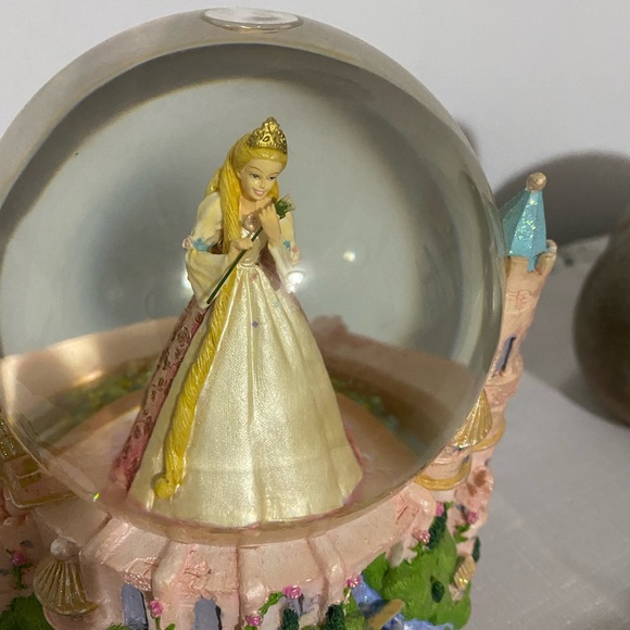Repunzel musical snow globe “La Primavera” vintage - Picture 2 of 9